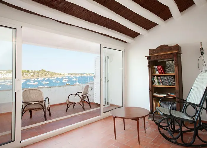 Akira Flats Cadaqués Llané