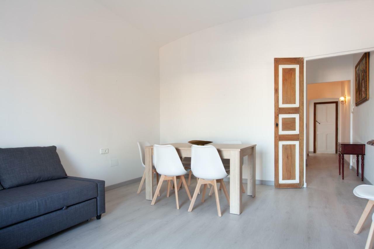 Akira Flats Llané Appartement *